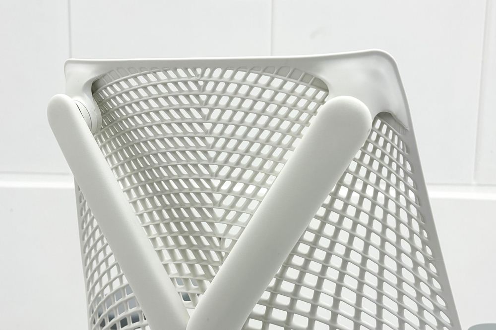 【未開封未使用品】 ハーマンミラー セイルチェア ミドルバック 中古 Herman Miller 中古オフィス家具 フルアジャスタブルアーム ランバーサポート ピーコックの画像