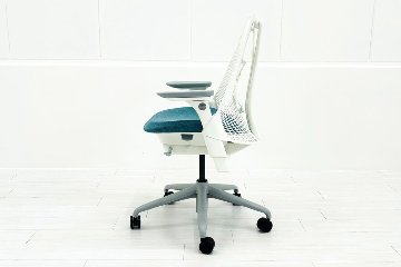 【未開封未使用品】 ハーマンミラー セイルチェア ミドルバック 中古 Herman Miller 中古オフィス家具 フルアジャスタブルアーム ランバーサポート ピーコックの画像