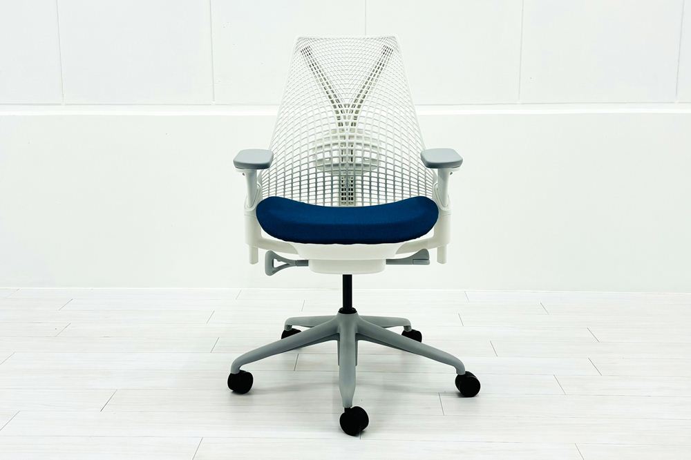 【未開封未使用品】 ハーマンミラー セイルチェア ミドルバック 中古 Herman Miller SAYL Chair 中古オフィス家具 フルアジャスタブルアーム ランバーサポート ブルーグロットの画像
