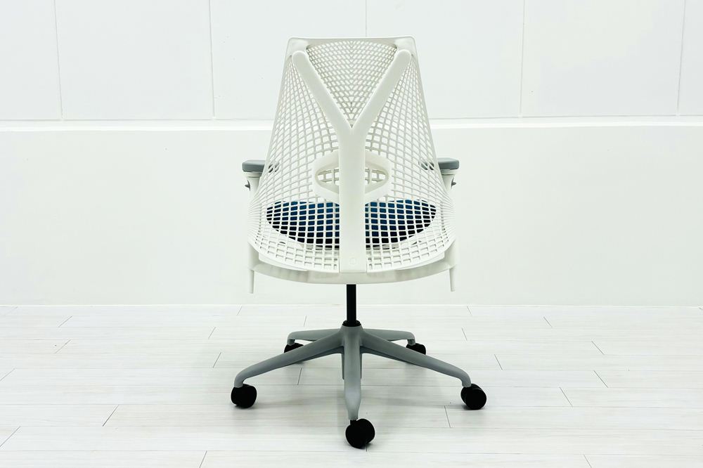 【未開封未使用品】 ハーマンミラー セイルチェア ミドルバック 中古 Herman Miller SAYL Chair 中古オフィス家具 フルアジャスタブルアーム ランバーサポート ブルーグロットの画像