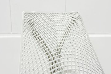 【未開封未使用品】 ハーマンミラー セイルチェア ミドルバック 中古 Herman Miller SAYL Chair 中古オフィス家具 フルアジャスタブルアーム ランバーサポート ブルーグロットの画像