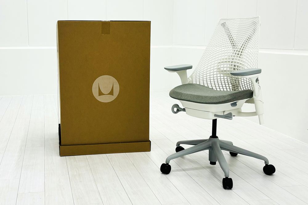 【未開封未使用品】 ハーマンミラー セイルチェア ミドルバック 中古 Herman Miller SAYL Chair 中古オフィス家具 フルアジャスタブルアーム ランバーサポート フェザーグレーの画像