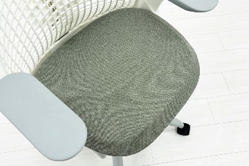 【未開封未使用品】 ハーマンミラー セイルチェア ミドルバック 中古 Herman Miller SAYL Chair 中古オフィス家具 フルアジャスタブルアーム ランバーサポート フェザーグレーの画像