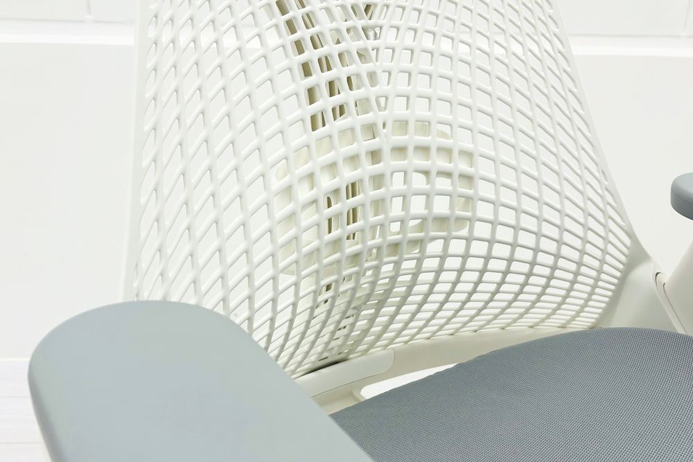 【未開封未使用品】 ハーマンミラー セイルチェア ミドルバック 中古 Herman Miller SAYL Chair 中古オフィス家具 フルアジャスタブルアーム ランバーサポート マーキュリーの画像