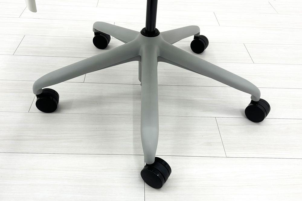 【未開封未使用品】 ハーマンミラー セイルチェア ミドルバック 中古 Herman Miller SAYL Chair 中古オフィス家具 フルアジャスタブルアーム ランバーサポート バイユーの画像