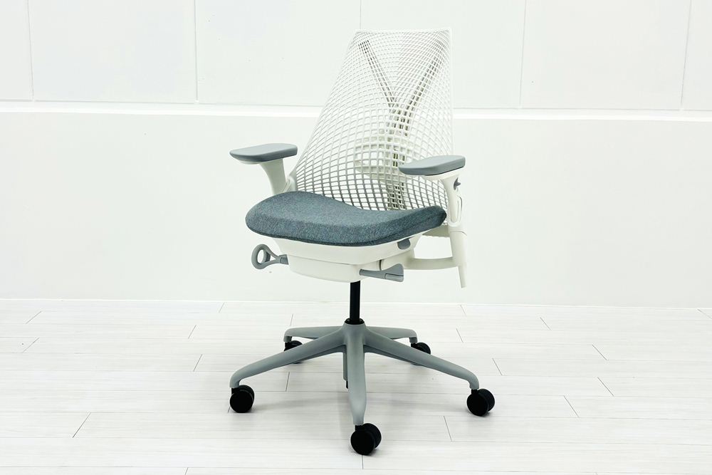 【未開封未使用品】 ハーマンミラー セイルチェア ミドルバック 中古 Herman Miller SAYL Chair 中古オフィス家具 フルアジャスタブルアーム ランバーサポート バイユーの画像