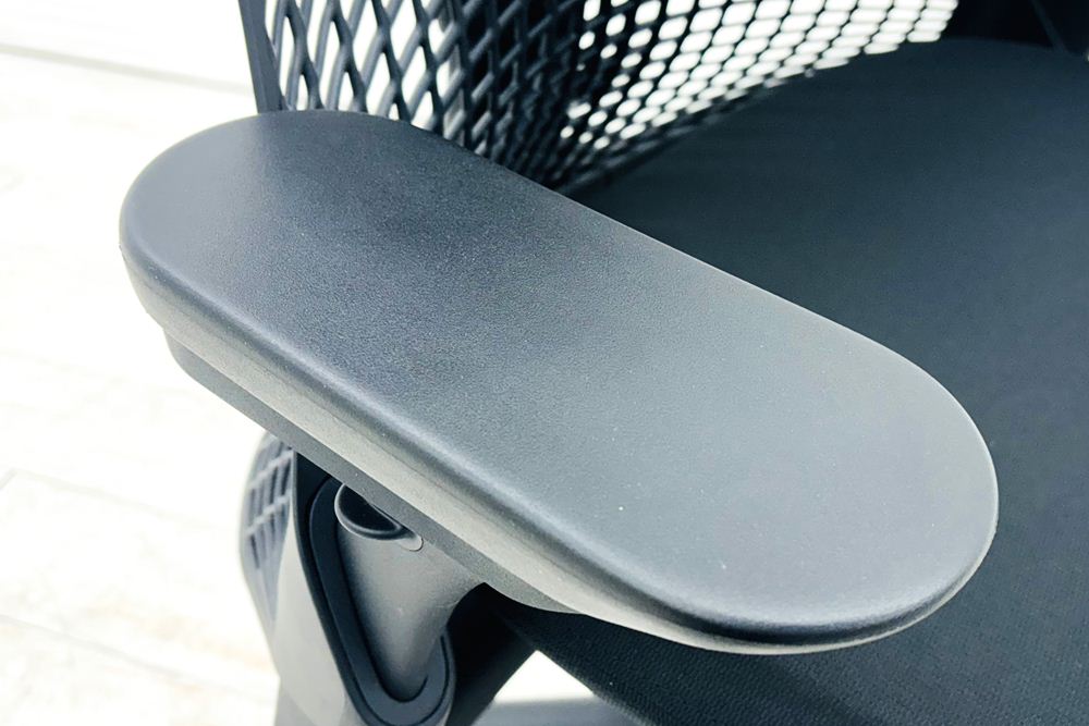 【未開封未使用品】 ハーマンミラー セイルチェア ミドルバック 中古 Herman Miller 中古オフィス家具 フルアジャスタブルアーム ランバーサポート ブラックの画像