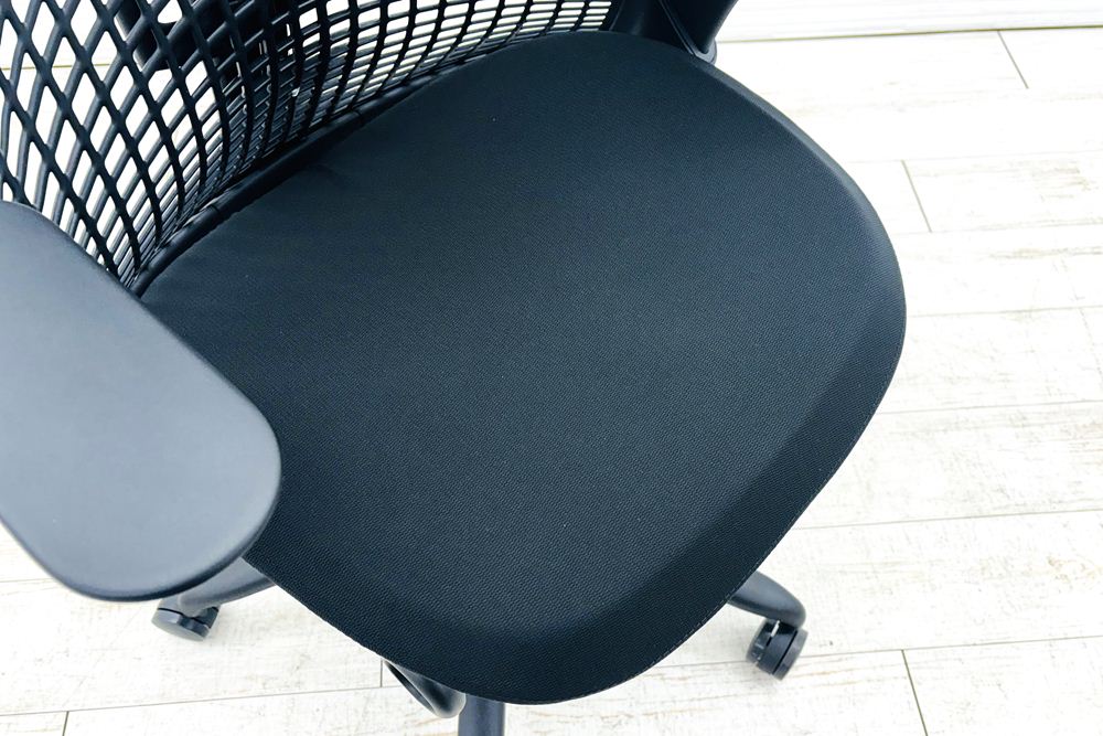 【未開封未使用品】 ハーマンミラー セイルチェア ミドルバック 中古 Herman Miller 中古オフィス家具 フルアジャスタブルアーム ランバーサポート ブラックの画像