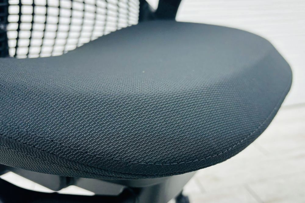 【未開封未使用品】 ハーマンミラー セイルチェア ミドルバック 中古 Herman Miller 中古オフィス家具 フルアジャスタブルアーム ランバーサポート ブラックの画像