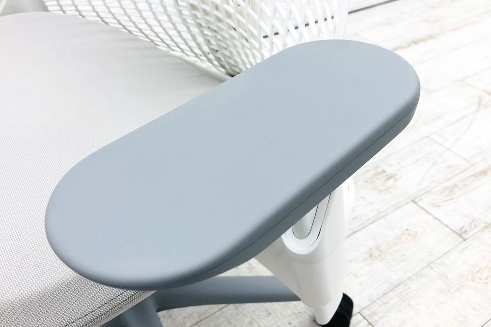 【未開封未使用品】 ハーマンミラー セイルチェア ミドルバック 中古 Herman Miller 中古オフィス家具 フルアジャスタブルアーム ランバーサポート グレーの画像