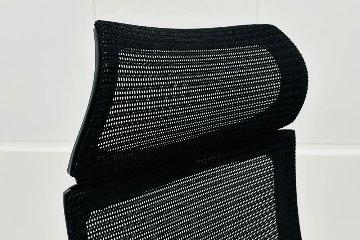 オカムラ バロンチェア 中古 2017年製 Baron エクストラハイバック 可動肘 中古オフィス家具 固定ヘッドレスト ブラックの画像