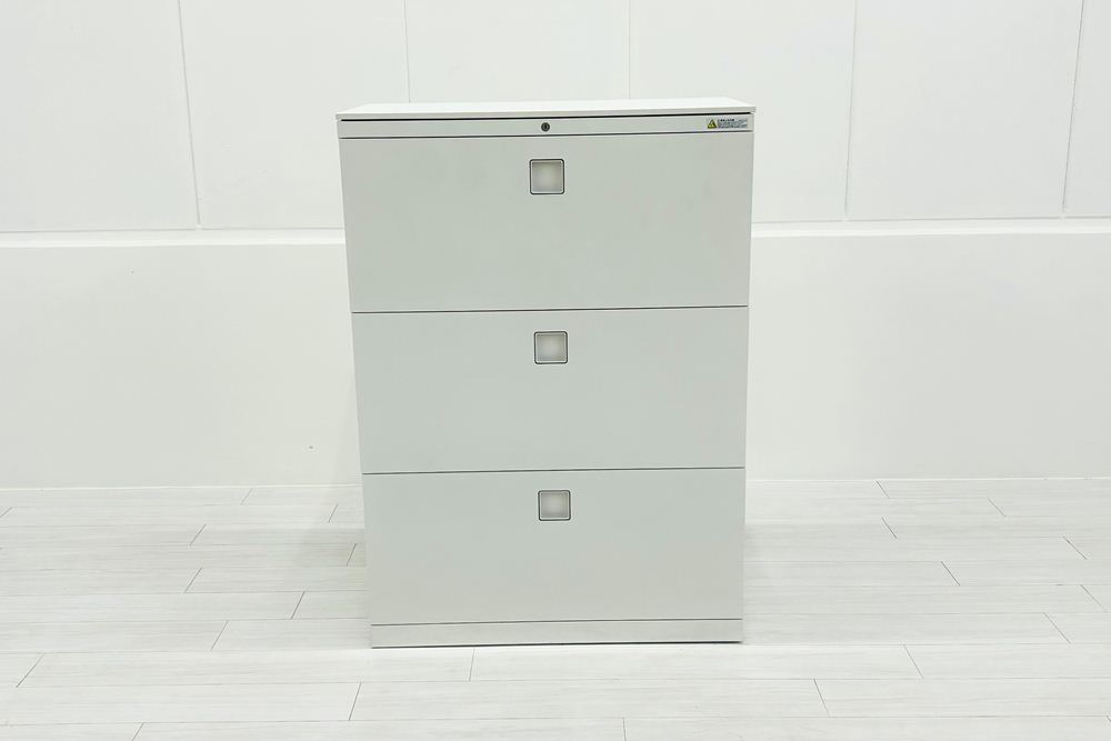 オカムラ レクトライン 中古 3段ラテラル書庫 収納家具 キャビネット スチール書庫 中古オフィス家具 シリンダー錠 800/450/1120 ホワイトの画像