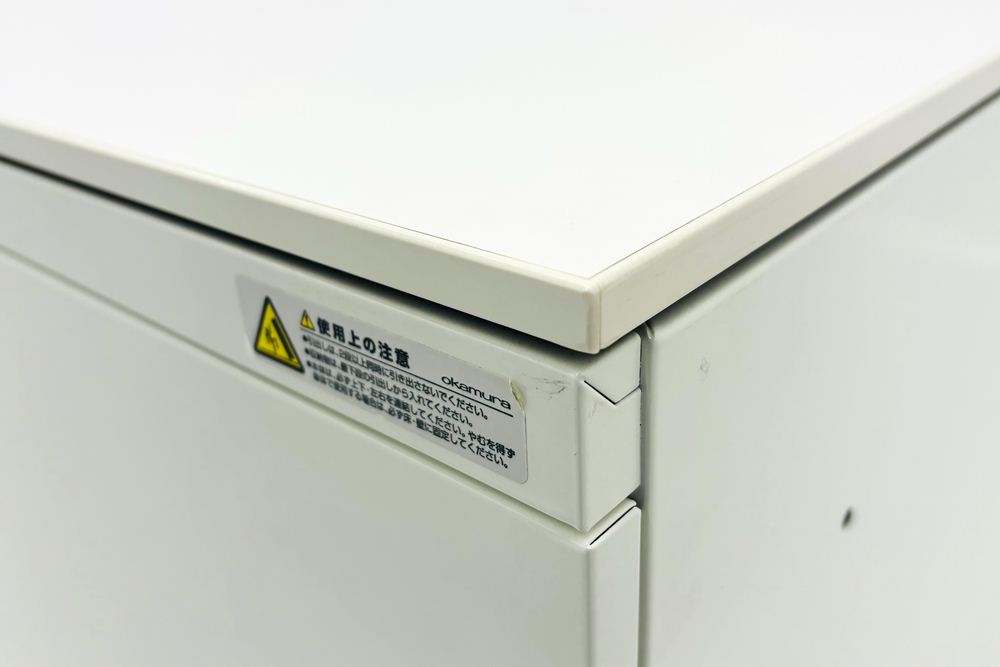 オカムラ レクトライン 中古 3段ラテラル書庫 収納家具 キャビネット スチール書庫 中古オフィス家具 シリンダー錠 800/450/1120 ホワイトの画像