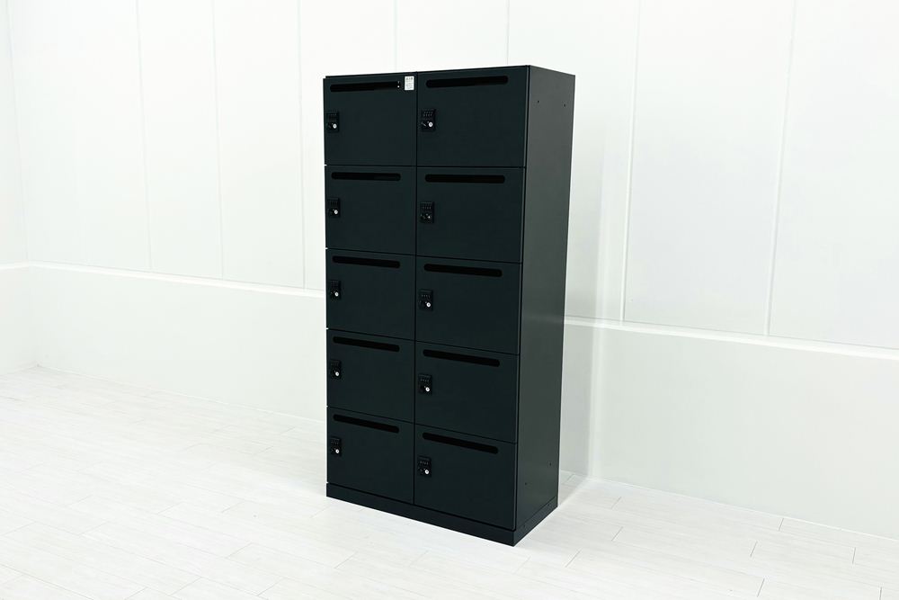 イトーキ 10人用ロッカー 中古 メールボックス付 スチール書庫 中古ロッカー 中古オフィス家具 ブラック ダイヤル錠 900/450/1790の画像