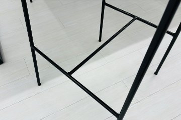 ミーティングスペース 【5点セット】 オカムラ アルトピアッツァ スイープチェア ハイテーブル ハイチェア 中古オフィス家具 2400/900/1000の画像