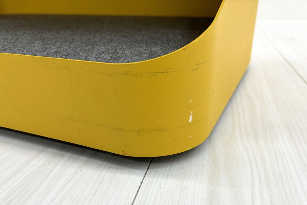 オカムラ ライブス ワークテーブル ワゴンセット(イエロー) 中古 フリーアドレス Lives Work Table 中古オフィス家具 4800/1400/720の画像