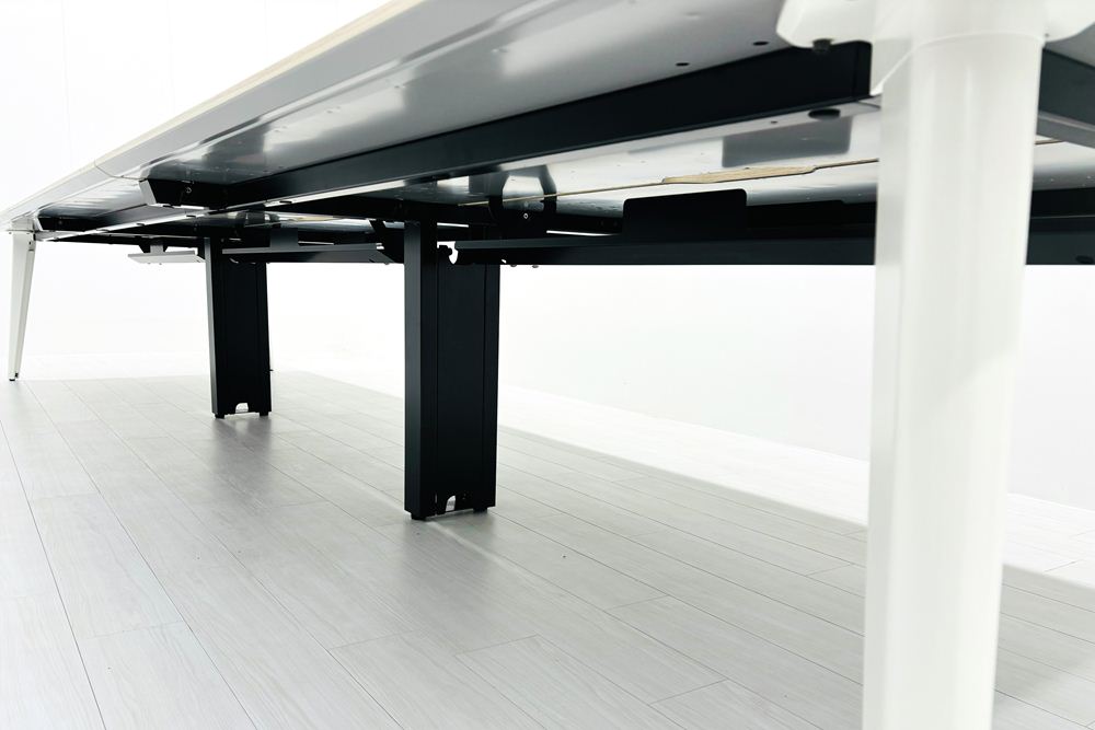 オカムラ ライブス ワークテーブル ワゴンセット(オレンジレッド) 中古 フリーアドレス Lives Work Table 中古オフィス家具 4800/1400/720の画像