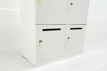 8人用ロッカー スチールロッカー 中古 オカムラ メールボックス 収納家具 中古オフィス家具 900/450/1810 ダイヤル錠の画像