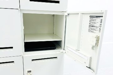 8人用ロッカー スチールロッカー 中古 オカムラ メールボックス 収納家具 中古オフィス家具 900/450/1810 ダイヤル錠の画像