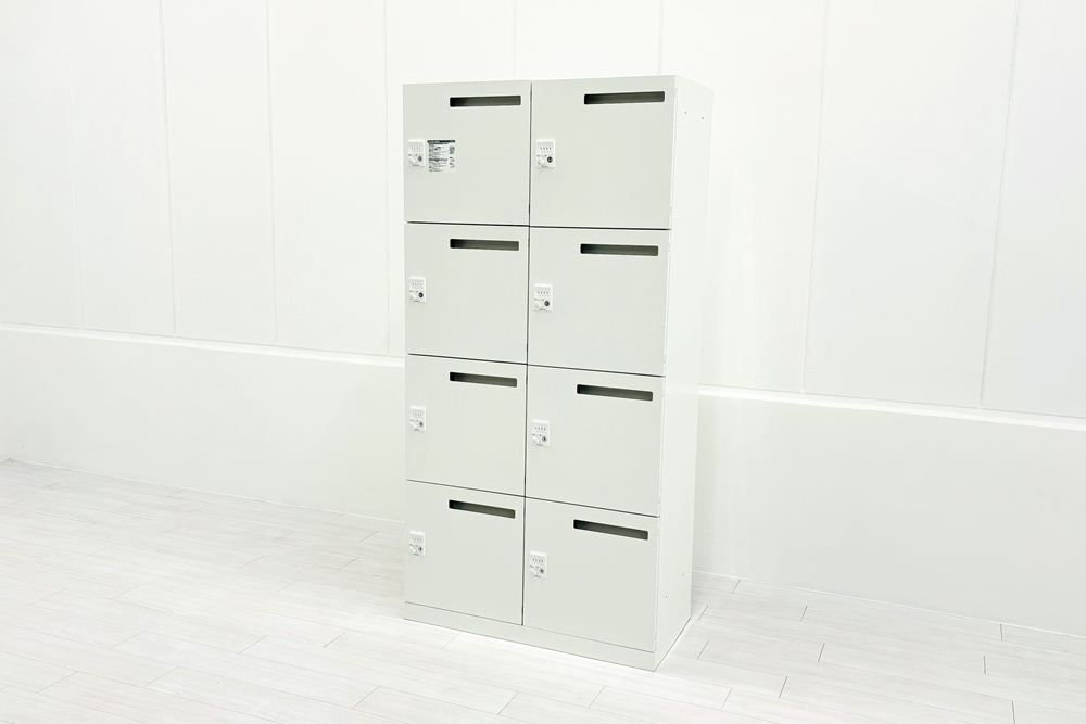 オカムラ 8人用ロッカー 中古 モバイルロッカー メール投函口 中古オフィス家具 900/450/1810 ホワイト ダイヤル錠の画像