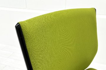 エスクードチェア オカムラ 中古 ローバック 肘無 事務椅子 オフィスチェア 中古オフィス家具 イエローグリーンの画像