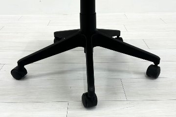 オフィスチェア 肘無 中古 中古チェア 中古オフィス家具 事務椅子 ブラックの画像