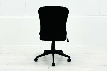 オフィスチェア 肘無 中古 中古チェア 中古オフィス家具 事務椅子 ブラックの画像