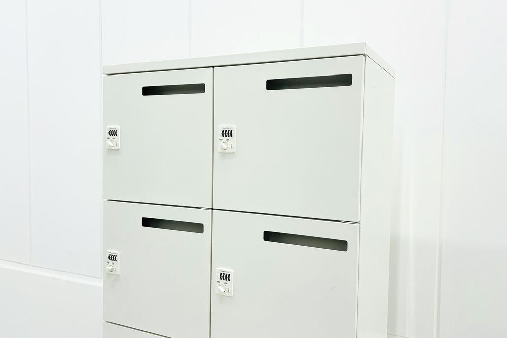 プラス　ダイヤル錠　８マスロッカー『中古美品』 オカムラ レクトライン 8人用ロッカー ホワイト | 中古オフィス家具
