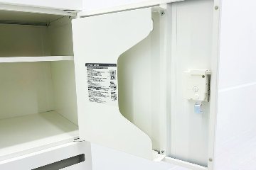 オカムラ レクトライン 8人用ロッカー 中古 モバイル収納 メール投函口 中古オフィス家具 900/450/1810 ホワイト ダイヤル錠の画像