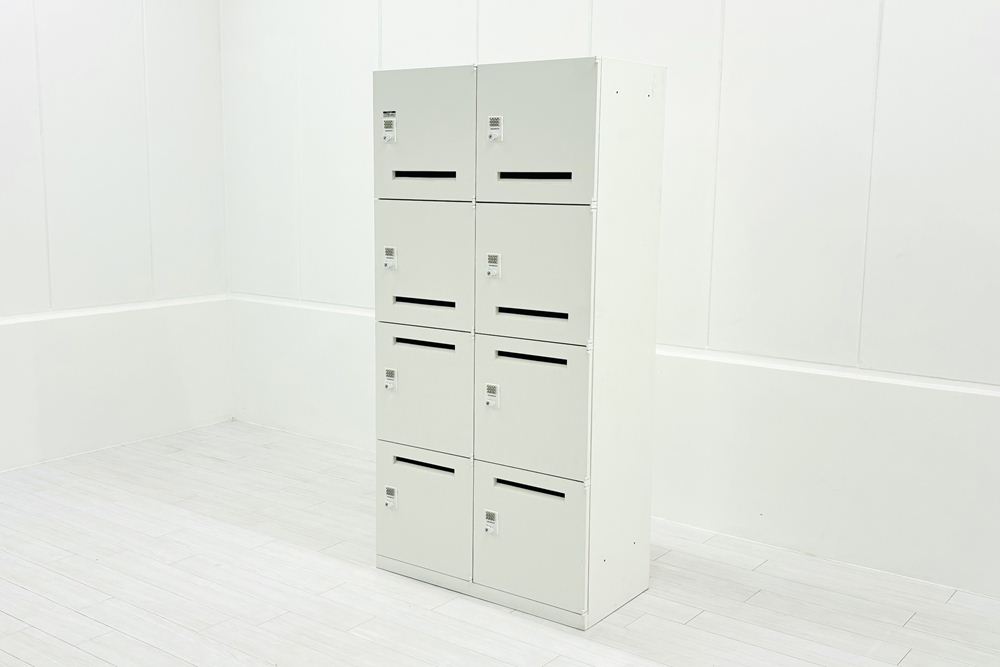 オカムラ レクトライン 8人用ロッカー 中古 モバイル収納 メール投函口 中古オフィス家具 900/450/1810 ホワイト プッシュ錠 電源コード付の画像