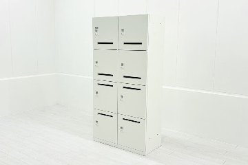オカムラ レクトライン 8人用ロッカー 中古 モバイル収納 メール投函口 中古オフィス家具 900/450/1810 ホワイト プッシュ錠 電源コード付の画像