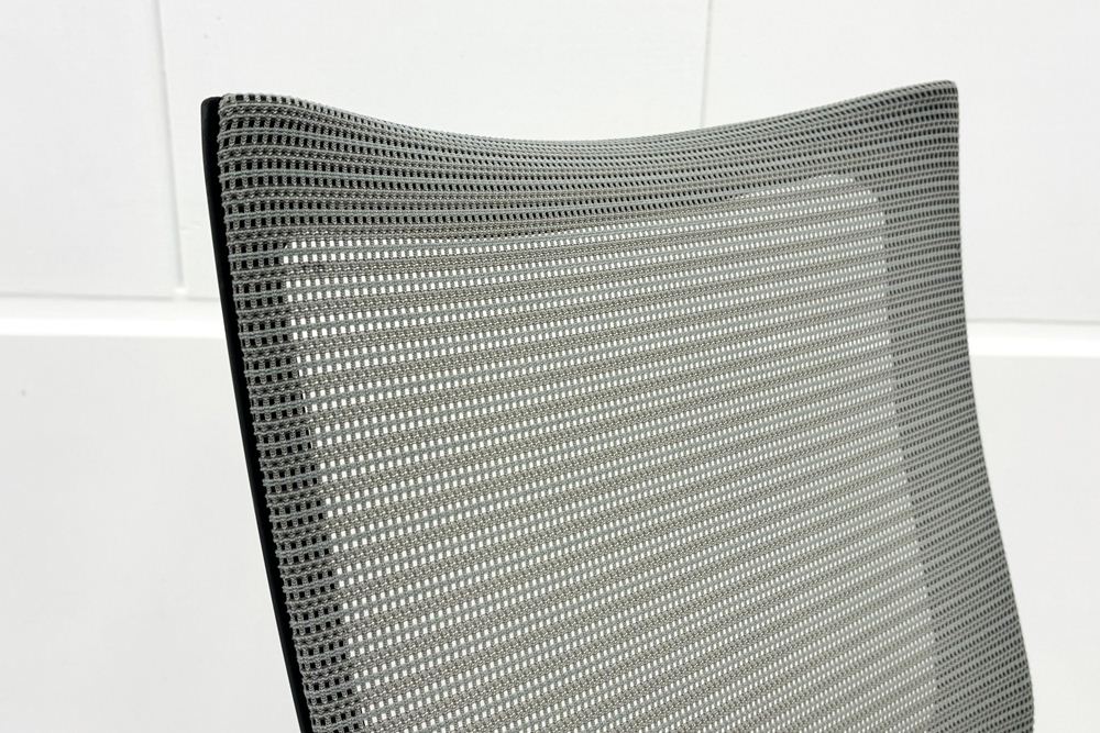 オカムラ バロンチェア 中古 OKAMURA Baron 可動肘 ハイバック 中古オフィス家具 ライトグレーの画像