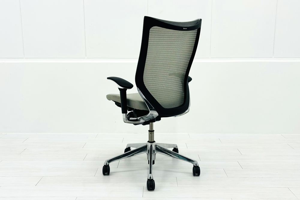オカムラ バロンチェア 中古 OKAMURA Baron 可動肘 ハイバック 中古オフィス家具 ライトグレーの画像