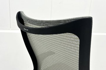 オカムラ バロンチェア 中古 OKAMURA Baron 可動肘 ハイバック 中古オフィス家具 ライトグレーの画像