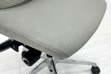 オカムラ バロンチェア 中古 OKAMURA Baron 可動肘 ハイバック 中古オフィス家具 ライトグレーの画像