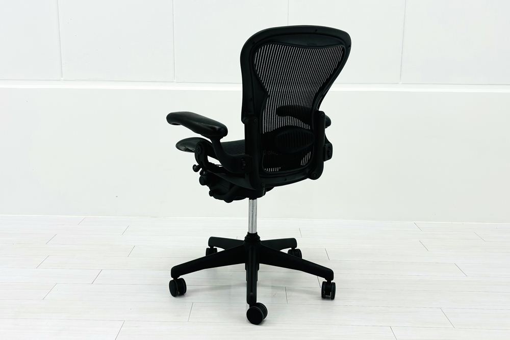 アーロンチェア Aサイズ 中古 フル装備 ハーマンミラー Herman miller Aeron Chair 中古オフィス家具 肘ダイヤル ランバーサポート付 シリンダー交換済の画像