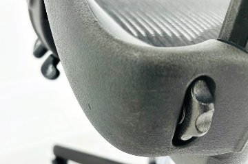 アーロンチェア Aサイズ 中古 フル装備 ハーマンミラー Herman miller Aeron Chair 中古オフィス家具 肘ダイヤル ランバーサポート付 シリンダー交換済の画像