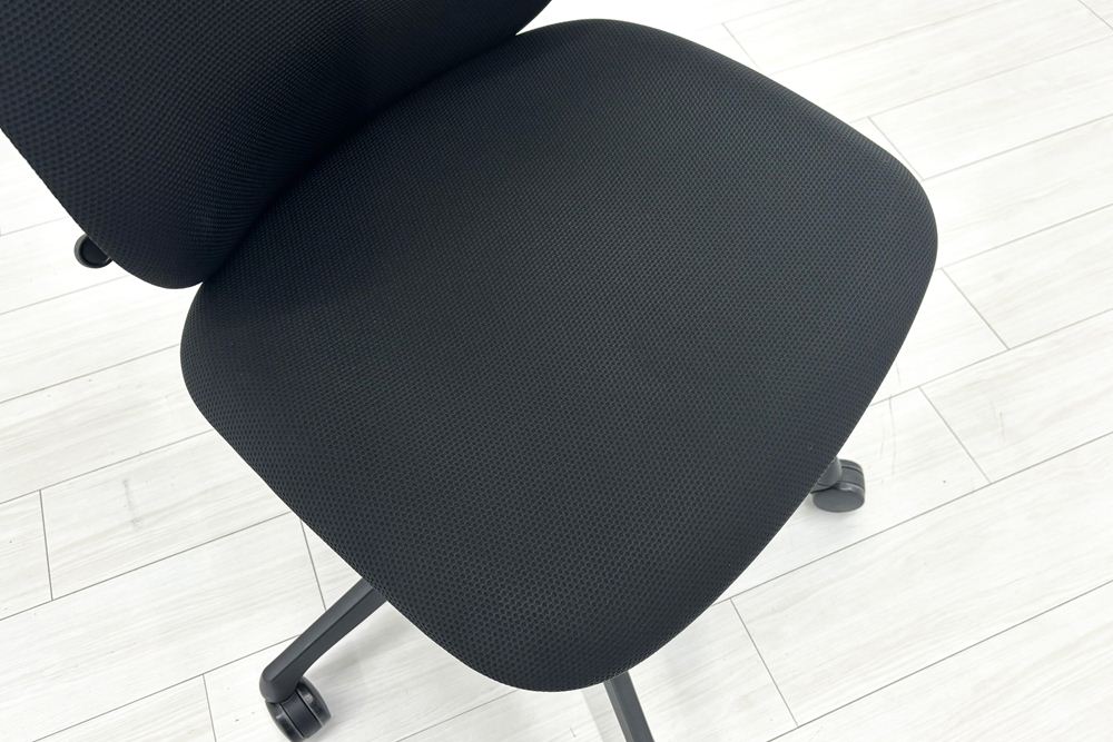 オカムラ シルフィーチェア 中古 ハイバック 肘無 OKAMURA Sylphy クッション 中古オフィス家具 ブラックの画像