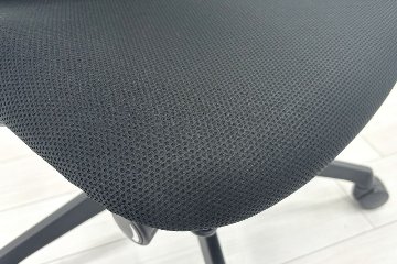 オカムラ シルフィーチェア 中古 ハイバック 固定肘 OKAMURA Sylphy クッション 中古オフィス家具 ブラックの画像