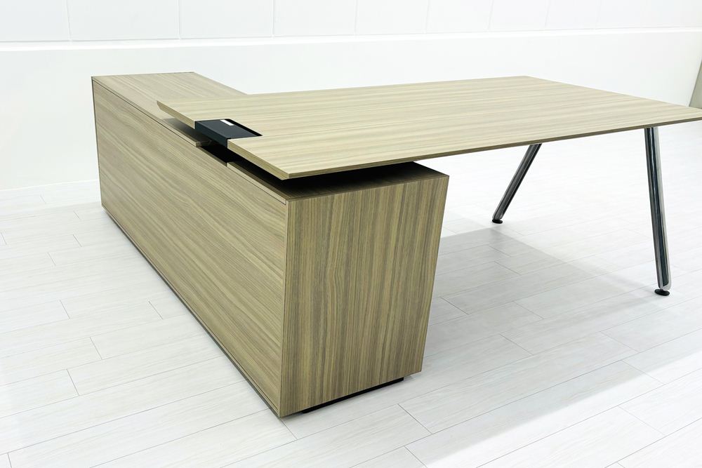 イトーキ アフィーノ 中古 L型デスク エグゼクティブデスク 役員用デスク 社長 役員机 中古オフィス家具の画像