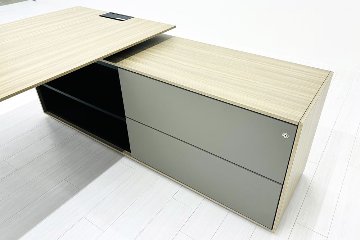 イトーキ アフィーノ 中古 L型デスク エグゼクティブデスク 役員用デスク 社長 役員机 中古オフィス家具の画像