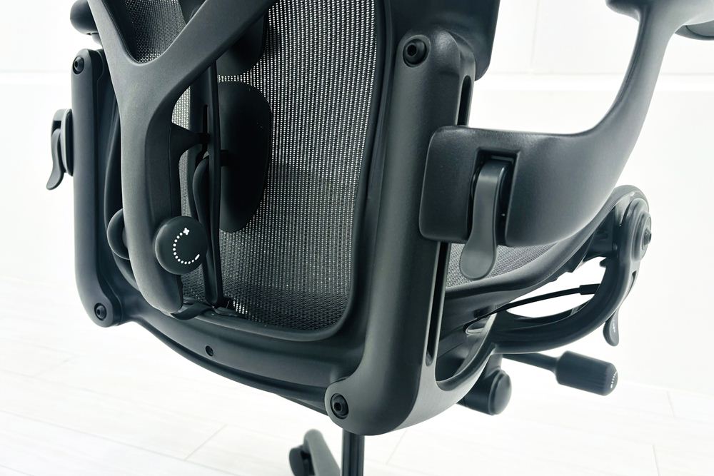 【展示品】 ハーマンミラー アーロンチェア リマスタード Bサイズ フル装備 中古 Herman Miller Aeron Chairs 中古オフィス家具 グラファイトの画像