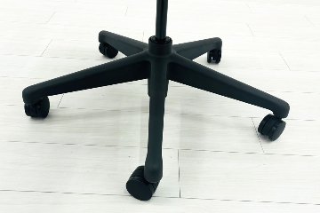 【展示品】 ハーマンミラー アーロンチェア リマスタード Bサイズ フル装備 中古 Herman Miller Aeron Chairs 中古オフィス家具 グラファイトの画像