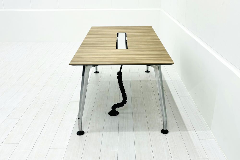 サイビ 小型会議テーブル SAIBI コクヨ 会議机 ミーティングテーブル 中古 幅1800 中古オフィス家具 1800/900/720の画像