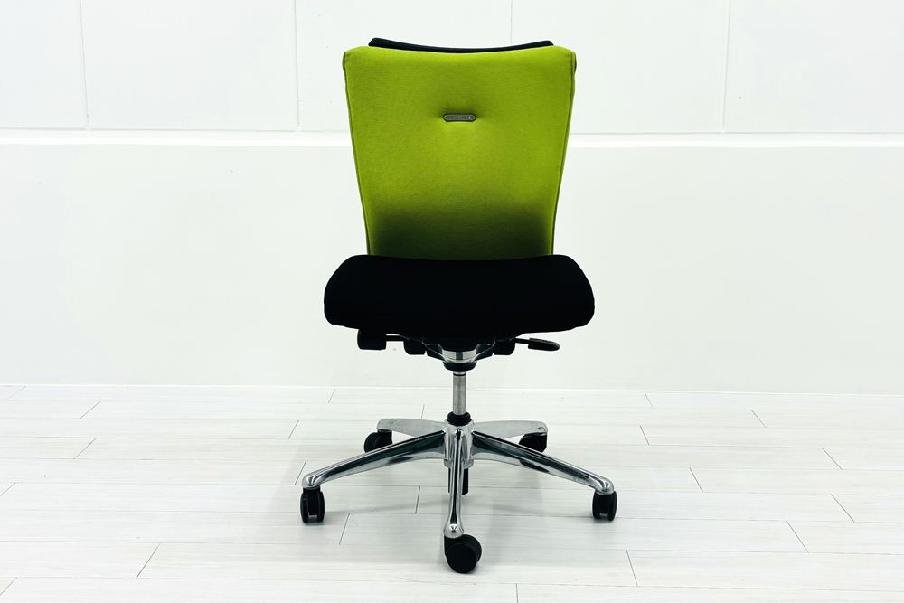 フィーゴチェア 中古 オカムラ グリーン | 中古オフィス家具専門店の