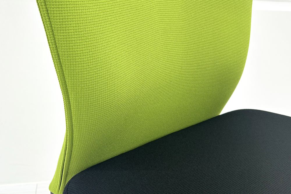 フィーゴチェア オカムラ フィーゴ 中古 オフィスチェア ライムグリーン ミドルバック  中古オフィス家具の画像