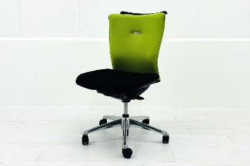 フィーゴチェア オカムラ フィーゴ 中古 オフィスチェア ライムグリーン ミドルバック  中古オフィス家具の画像