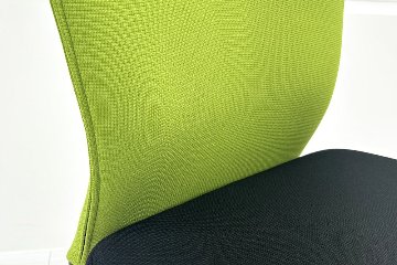 フィーゴチェア オカムラ フィーゴ 中古 オフィスチェア ライムグリーン ミドルバック  中古オフィス家具の画像