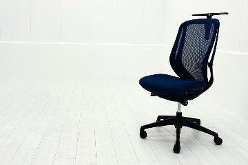 オカムラ シルフィーチェア 中古 2017年製 ハイバック 肘無 OKAMURA Sylphy 中古オフィス家具 ミディアムブルーの画像