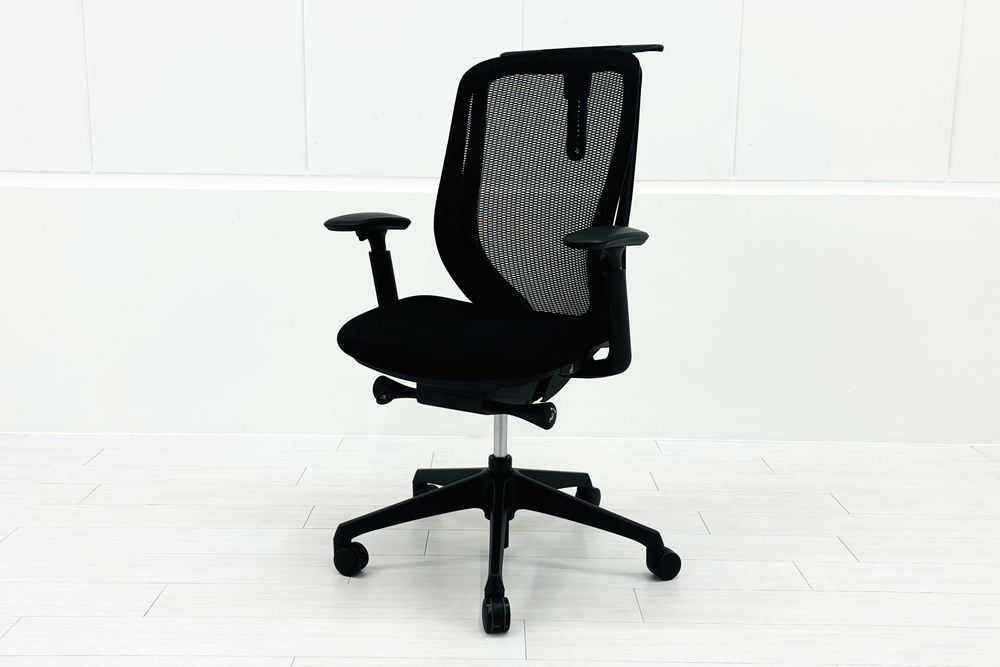 オカムラ シルフィーチェア 中古 2016年製 ハイバック 可動肘 OKAMURA Sylphy 中古オフィス家具 ブラックの画像